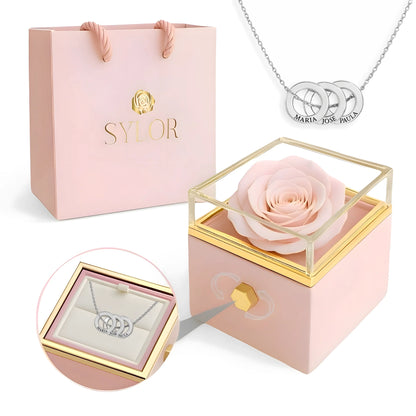 Collana con scatola di rose vere e cerchi intrecciati